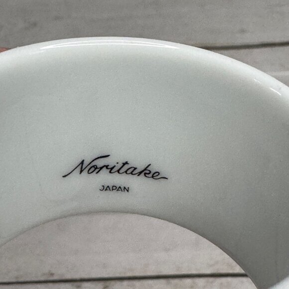 Noritake Blue Hill 2482 Napkin Rings Set of 4 Fine China Floral - Picture 8 of 8